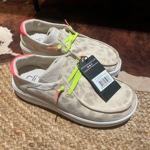 Women’s Platform Hey Dude